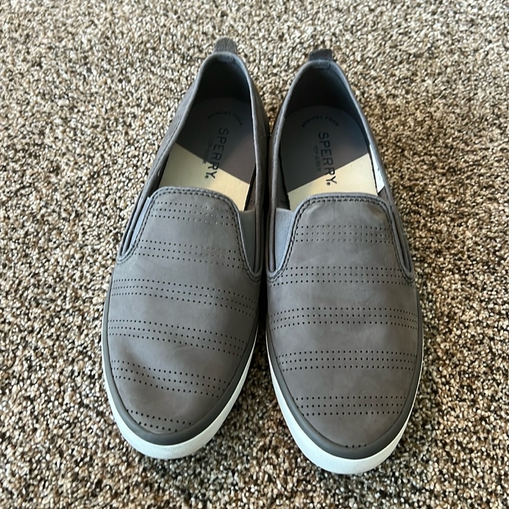 Worn once! Women’s Sperry’s